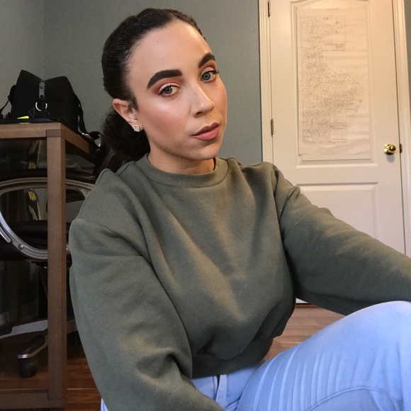 Meet Your Seller✨ - Picture 1 of 3